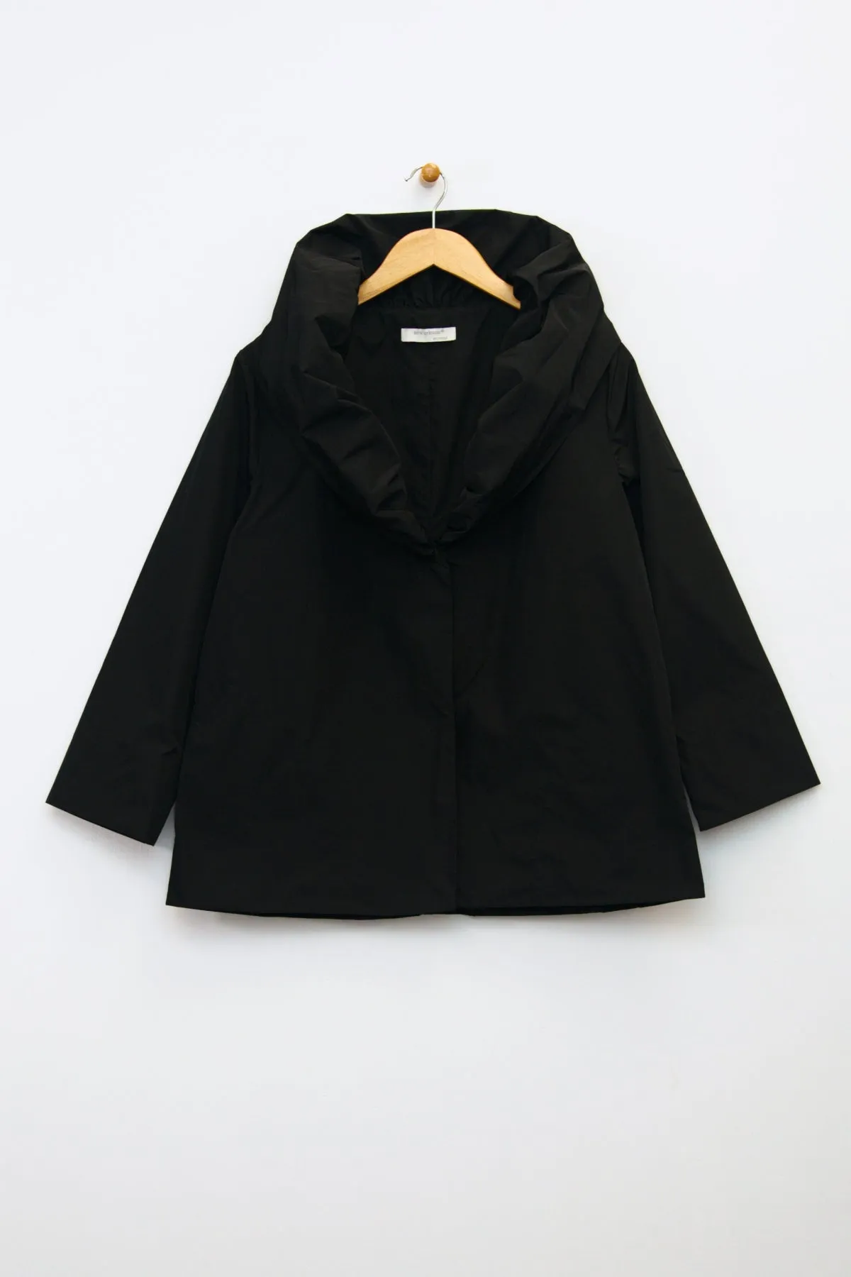 28" Ruffle Collar Snap Jacket