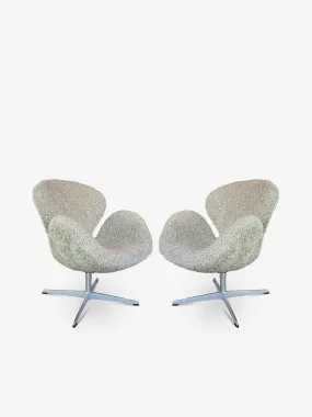 Pair of Swan Chairs in Moonlight Shearling by Arne Jacobsen 1958