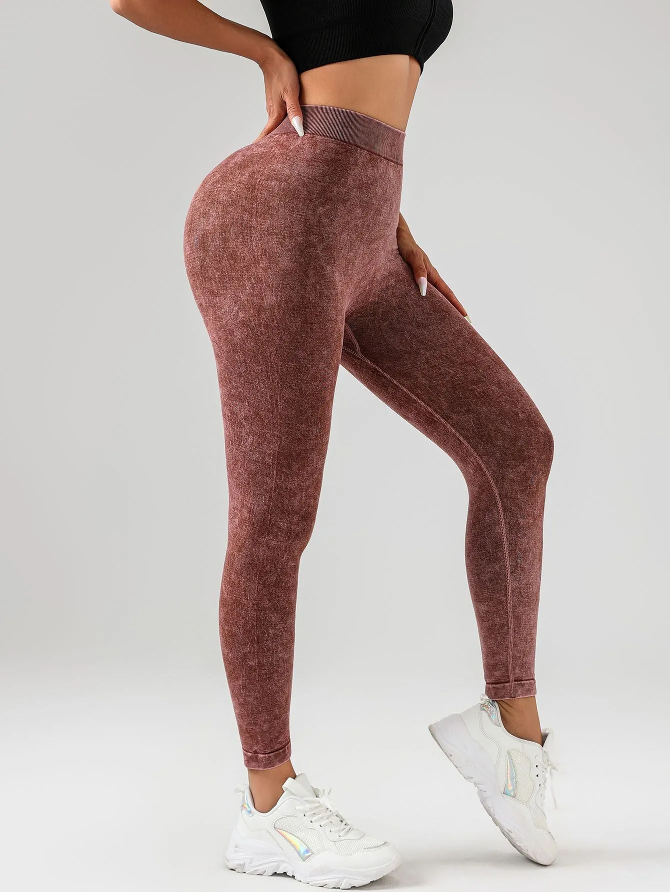 V-Back Scrunch Butt Workout Leggings